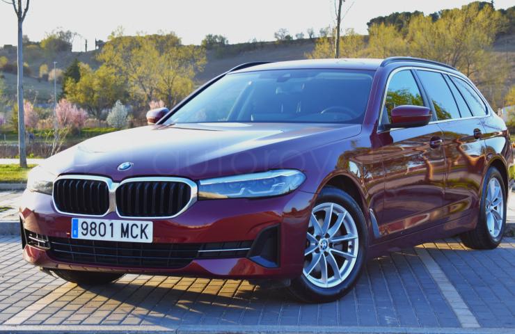 Turismos Todo Terrenos y Furgonetas - BMW 520d TOURING STEPTRONIC 8 VEL.MHEV ECO - Coches de segunda mano en Valladolid