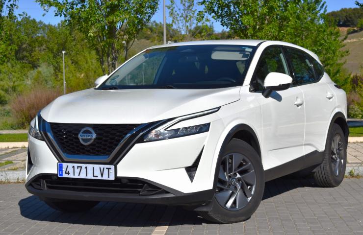 Turismos Todo Terrenos y Furgonetas - Nissan Qashqai DIGT 158CV Xtronic Acenta MHEV ECO  - Coches de segunda mano en Valladolid