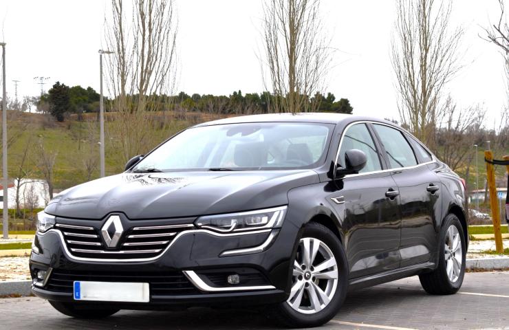 Turismos Todo Terrenos y Furgonetas - Renault TALISMÁN ZEN 1.6dCi 130CV Security Pack - Coches de segunda mano en Valladolid