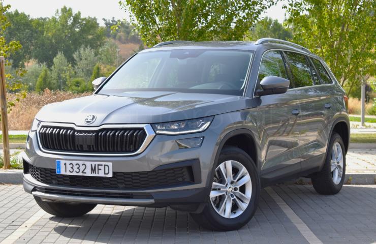 Turismos Todo Terrenos y Furgonetas - Skoda Kodiaq 2.0 TDI 150cv DSG 4x2 Ambition 7 PLZ VISION LED  - Coches de segunda mano en Valladolid