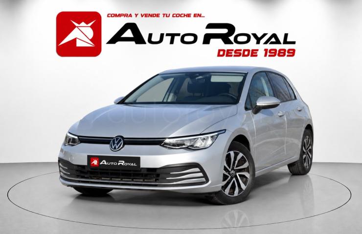 Turismos Todo Terrenos y Furgonetas - Volkswagen Golf VIII Life 1.5 TSI 130CV DIGITAL COCKPIT - Coches de segunda mano en Valladolid