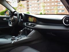 https://www.autoroyal.es/media/com_expautospro/images/big/turismos_todo_terrenos_y_furgonetas_alfa_romeo_giulia_5f6c6b3439ca3.JPG