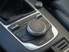 https://www.autoroyal.es/media/com_expautospro/images/big/turismos_todo_terrenos_y_furgonetas_audi_a3_64c7e0408d64c.JPEG