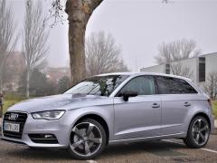 https://www.autoroyal.es/media/com_expautospro/images/big/turismos_todo_terrenos_y_furgonetas_audi_a3_sportback_5fdb497f39138.JPG