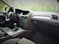 https://www.autoroyal.es/media/com_expautospro/images/big/turismos_todo_terrenos_y_furgonetas_audi_a4_60a8e5603f2b0.JPG