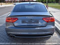 https://www.autoroyal.es/media/com_expautospro/images/big/turismos_todo_terrenos_y_furgonetas_audi_a5_sportback_60d373595d76c.JPG