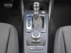 https://www.autoroyal.es/media/com_expautospro/images/big/turismos_todo_terrenos_y_furgonetas_audi_q2_67a255ea8a1ca.JPG