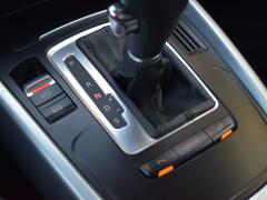 https://www.autoroyal.es/media/com_expautospro/images/big/turismos_todo_terrenos_y_furgonetas_audi_q5_6315dfa457b46.JPG
