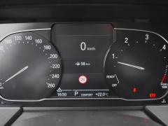 https://www.autoroyal.es/media/com_expautospro/images/big/turismos_todo_terrenos_y_furgonetas_bmw_118_d_6abbfc038b2d0.JPG