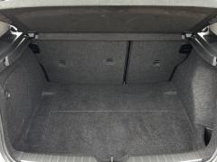 https://www.autoroyal.es/media/com_expautospro/images/big/turismos_todo_terrenos_y_furgonetas_bmw_118i_6574628181fa0.JPG