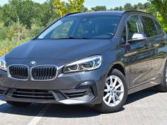https://www.autoroyal.es/media/com_expautospro/images/big/turismos_todo_terrenos_y_furgonetas_bmw_216d_6a106a3692215.JPG