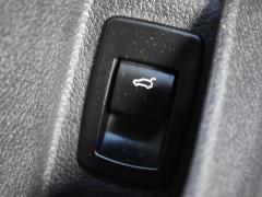 https://www.autoroyal.es/media/com_expautospro/images/big/turismos_todo_terrenos_y_furgonetas_bmw_216d_6a106a3ccbd73.JPG