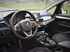 https://www.autoroyal.es/media/com_expautospro/images/big/turismos_todo_terrenos_y_furgonetas_bmw_218d_gran_tourer_5e14c8187285d.JPG