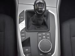 https://www.autoroyal.es/media/com_expautospro/images/big/turismos_todo_terrenos_y_furgonetas_bmw_318_d_65f03663d120c.JPG