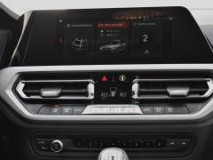 https://www.autoroyal.es/media/com_expautospro/images/big/turismos_todo_terrenos_y_furgonetas_bmw_318_d_65f03672834f8.JPG