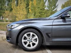 https://www.autoroyal.es/media/com_expautospro/images/big/turismos_todo_terrenos_y_furgonetas_bmw_318d_gt_5f8d6215d5cf3.JPG