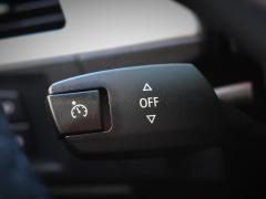 https://www.autoroyal.es/media/com_expautospro/images/big/turismos_todo_terrenos_y_furgonetas_bmw_320d_5f7b4e9bb0ea6.JPG