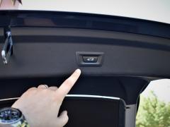 https://www.autoroyal.es/media/com_expautospro/images/big/turismos_todo_terrenos_y_furgonetas_bmw_320d_60bdfc3617f01.JPG