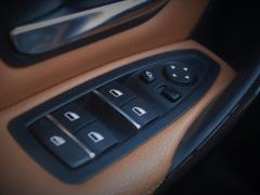 https://www.autoroyal.es/media/com_expautospro/images/big/turismos_todo_terrenos_y_furgonetas_bmw_320d_6213b8bb917d4.JPG