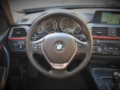 https://www.autoroyal.es/media/com_expautospro/images/big/turismos_todo_terrenos_y_furgonetas_bmw_320d_6213b8c634cab.JPG