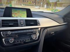 https://www.autoroyal.es/media/com_expautospro/images/big/turismos_todo_terrenos_y_furgonetas_bmw_320i_64e5d9ec5a275.JPEG