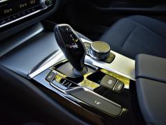 https://www.autoroyal.es/media/com_expautospro/images/big/turismos_todo_terrenos_y_furgonetas_bmw_520d_6091661059728.JPG