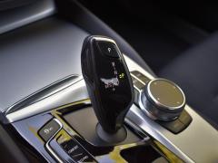 https://www.autoroyal.es/media/com_expautospro/images/big/turismos_todo_terrenos_y_furgonetas_bmw_520d_6091661657085.JPG