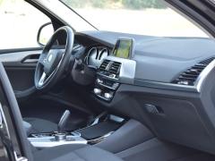 https://www.autoroyal.es/media/com_expautospro/images/big/turismos_todo_terrenos_y_furgonetas_bmw_x3_62cc38bff2aa7.JPG