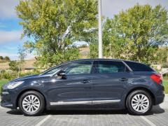 https://www.autoroyal.es/media/com_expautospro/images/big/turismos_todo_terrenos_y_furgonetas_citroen_ds5_615d86e2c8d08.JPG