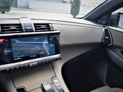 https://www.autoroyal.es/media/com_expautospro/images/big/turismos_todo_terrenos_y_furgonetas_ds_ds7_crossback_64592210e1e93.JPG