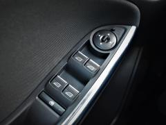 https://www.autoroyal.es/media/com_expautospro/images/big/turismos_todo_terrenos_y_furgonetas_ford_focus_5f6f2c0e1f049.JPG