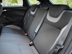 https://www.autoroyal.es/media/com_expautospro/images/big/turismos_todo_terrenos_y_furgonetas_ford_focus_5f6f2c14ae6af.JPG