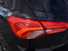 https://www.autoroyal.es/media/com_expautospro/images/big/turismos_todo_terrenos_y_furgonetas_ford_focus_63d7ec45ead6d.JPG