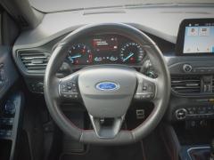 https://www.autoroyal.es/media/com_expautospro/images/big/turismos_todo_terrenos_y_furgonetas_ford_focus_63d7ec7a2496e.JPG