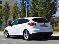 https://www.autoroyal.es/media/com_expautospro/images/big/turismos_todo_terrenos_y_furgonetas_ford_focus_6509d95147cb1.JPG