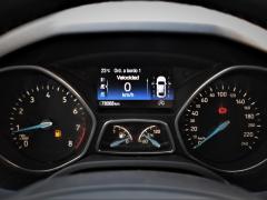 https://www.autoroyal.es/media/com_expautospro/images/big/turismos_todo_terrenos_y_furgonetas_ford_focus_6509d9519759e.JPG