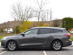 https://www.autoroyal.es/media/com_expautospro/images/big/turismos_todo_terrenos_y_furgonetas_ford_focus_69331c09829d3.JPG