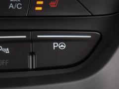 https://www.autoroyal.es/media/com_expautospro/images/big/turismos_todo_terrenos_y_furgonetas_ford_kuga_61a766fd5b565.JPG