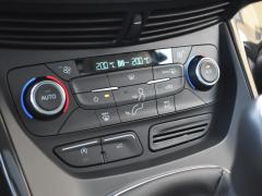 https://www.autoroyal.es/media/com_expautospro/images/big/turismos_todo_terrenos_y_furgonetas_ford_kuga_62d971e51b3c9.JPG
