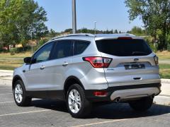 https://www.autoroyal.es/media/com_expautospro/images/big/turismos_todo_terrenos_y_furgonetas_ford_kuga_62d971eb924c9.JPG