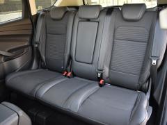 https://www.autoroyal.es/media/com_expautospro/images/big/turismos_todo_terrenos_y_furgonetas_ford_kuga_62d971ec6ba95.JPG
