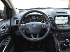 https://www.autoroyal.es/media/com_expautospro/images/big/turismos_todo_terrenos_y_furgonetas_ford_kuga_62d971ec719d7.JPG