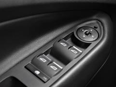 https://www.autoroyal.es/media/com_expautospro/images/big/turismos_todo_terrenos_y_furgonetas_ford_kuga_6380f7fc185e2.JPG