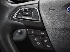 https://www.autoroyal.es/media/com_expautospro/images/big/turismos_todo_terrenos_y_furgonetas_ford_kuga_6380f800dd147.JPG