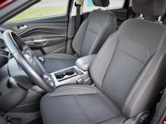 https://www.autoroyal.es/media/com_expautospro/images/big/turismos_todo_terrenos_y_furgonetas_ford_kuga_63a0ba9417e2e.JPG
