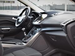 https://www.autoroyal.es/media/com_expautospro/images/big/turismos_todo_terrenos_y_furgonetas_ford_kuga_63a0ba961824f.JPG