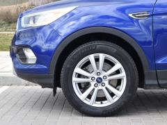 https://www.autoroyal.es/media/com_expautospro/images/big/turismos_todo_terrenos_y_furgonetas_ford_kuga_641060b77e65b.JPG