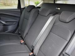 https://www.autoroyal.es/media/com_expautospro/images/big/turismos_todo_terrenos_y_furgonetas_ford_kuga_641060bc4e354.JPG