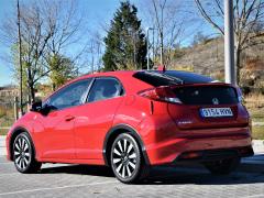 https://www.autoroyal.es/media/com_expautospro/images/big/turismos_todo_terrenos_y_furgonetas_honda_civic_61a507e058786.JPG