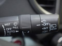 https://www.autoroyal.es/media/com_expautospro/images/big/turismos_todo_terrenos_y_furgonetas_honda_cr_v_62740ba6d6428.JPG